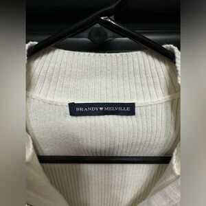 Brandy Melville zip up fitted sweater.